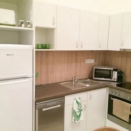 Cityscape Budget Rakoczi Square Apartman